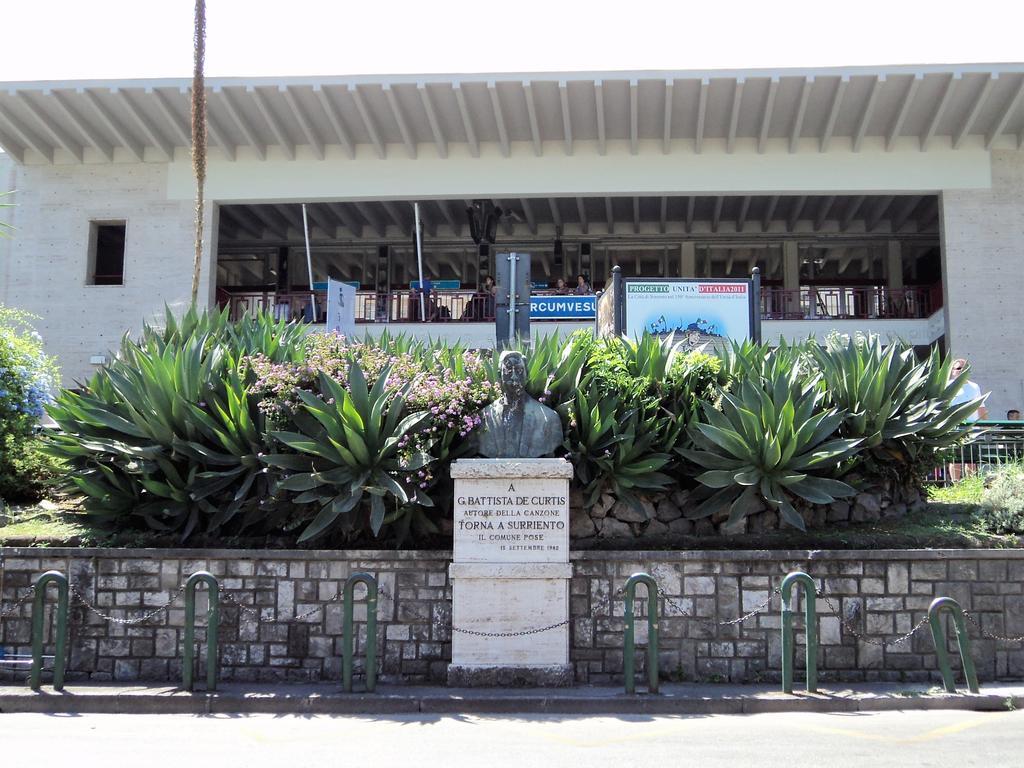 סורנטו La Ferrovia Guest House מראה חיצוני תמונה